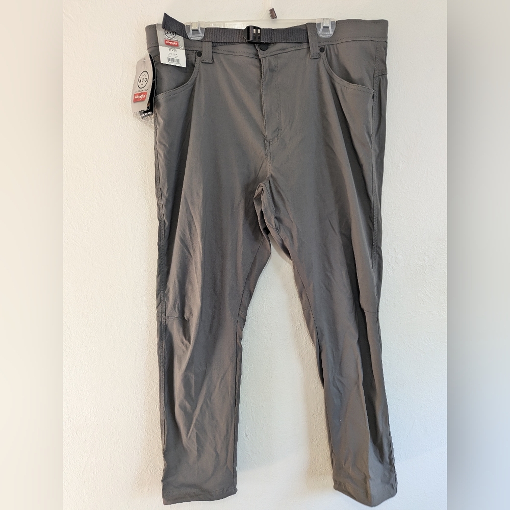 NWT Wrangler ATG Men's Convertible Trail Joggers Size 38x30